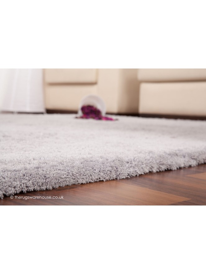 Velvet Silver Rug - 3