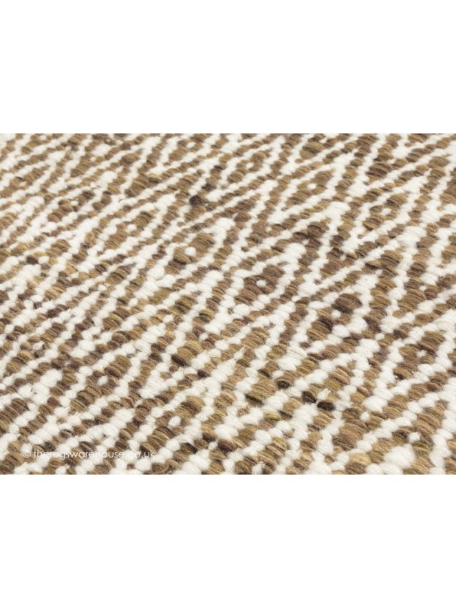 Mic-Mac Brown Rug - 4