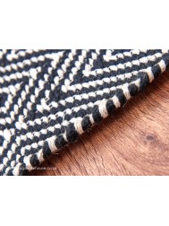 Sloan Black Rug - Thumbnail - 4