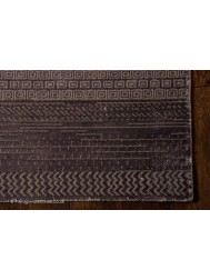 Maya Wineberry Rug - Thumbnail - 3