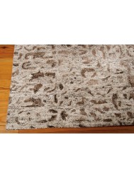 Quatz Gemstone Rug - Thumbnail - 4