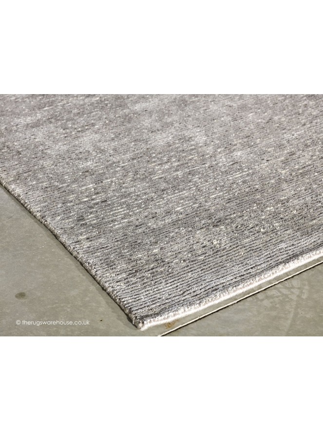 Majestic Silver Rug - 4