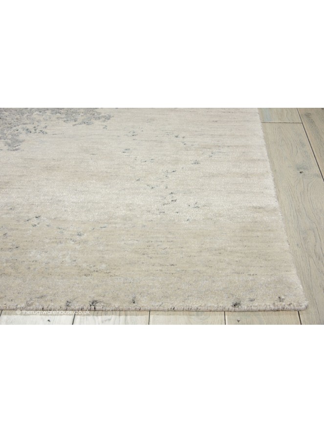 Silk Shadows Ivory Silver Rug - 3