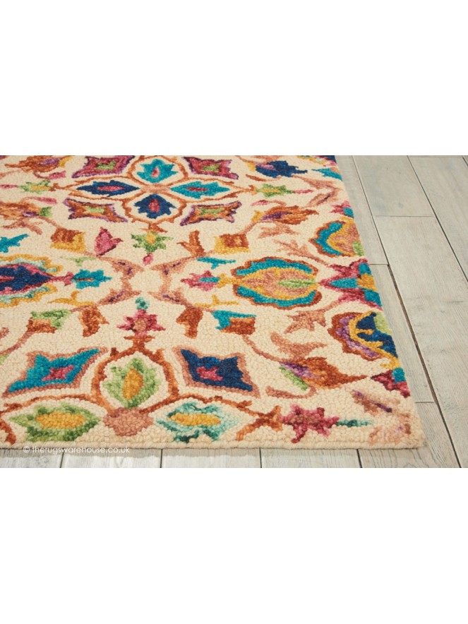 Vibrant Classic Beige Rug - 4