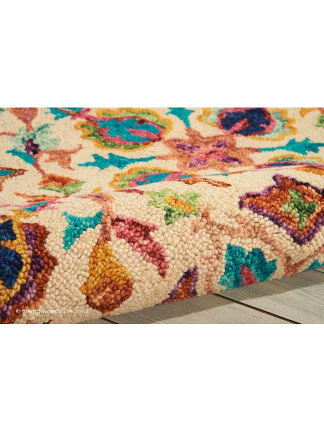 Vibrant Classic Beige Rug - 6