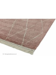 Rocco Diamonds Pink Rug - Thumbnail - 3