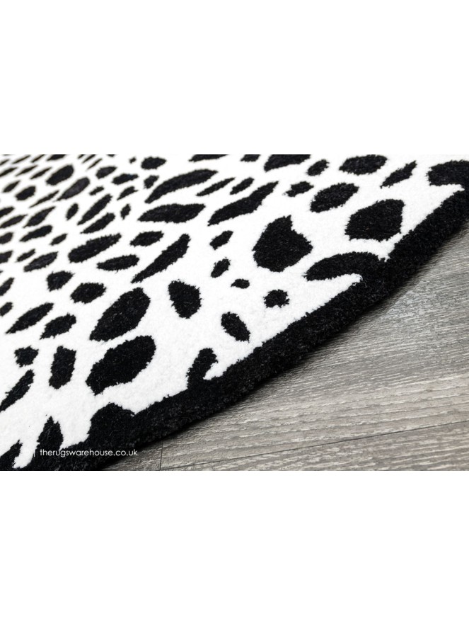 Dalmatian Circle Rug - 4