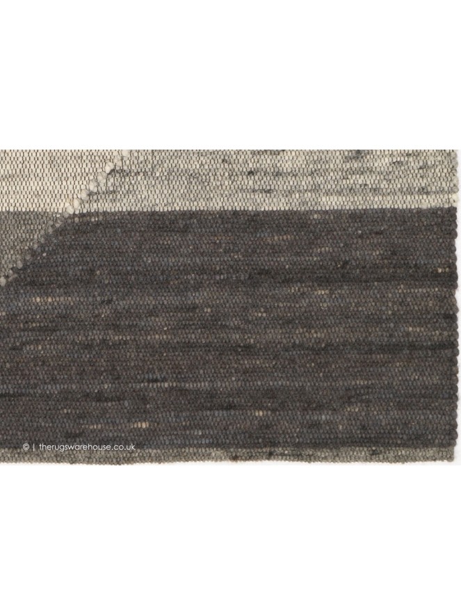 Edgy Grey Red Rug - 3