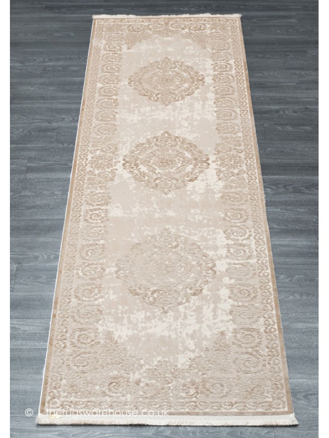 Andalucia Beige Runner - 3