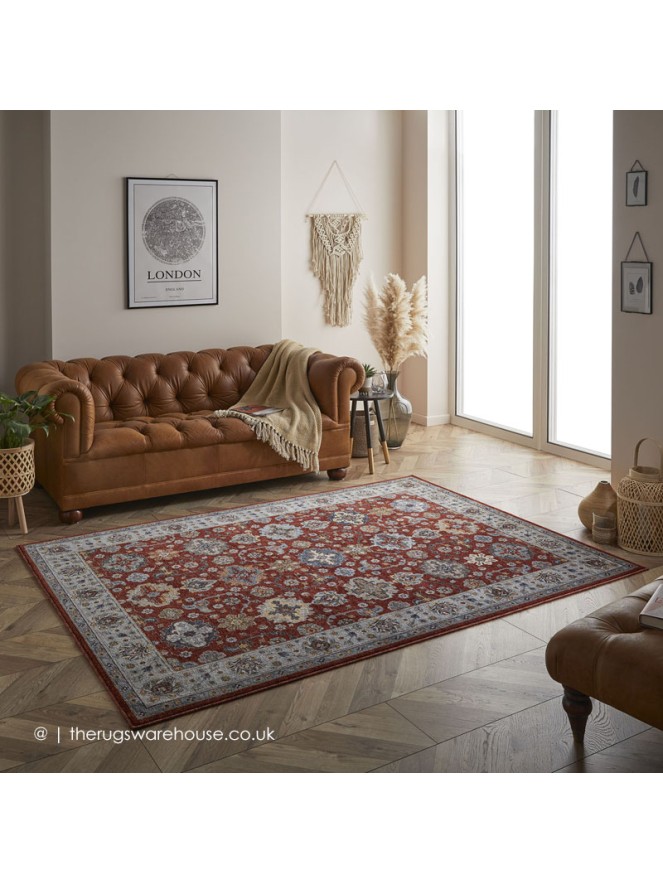 Sarouk 561C Red Rug - 2