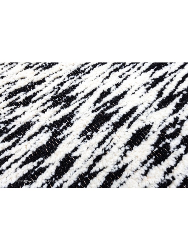 Tokyo Cream Black Rugs - 7