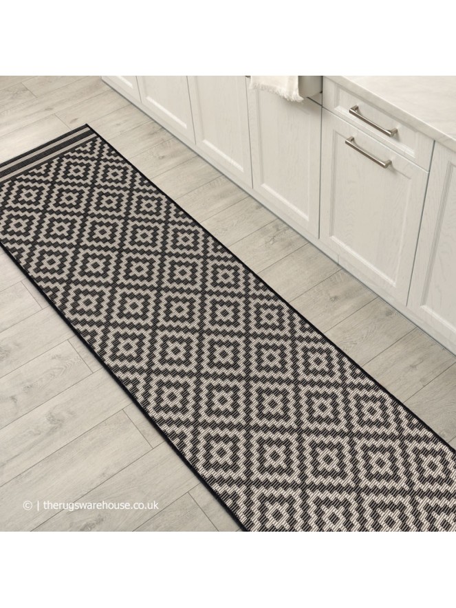 Patio Diamond Mono Rug - 6