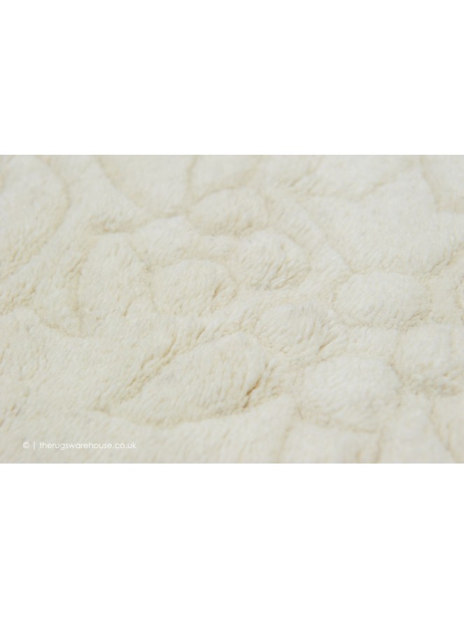 Royale Lux Ivory Oval Rug - 6