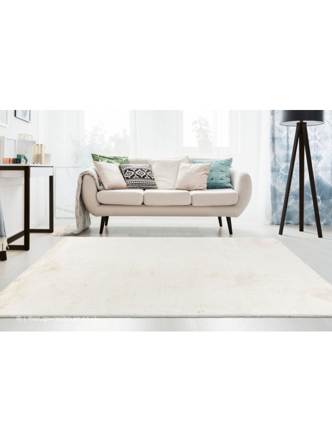 True Emotion Cream Rug - 2