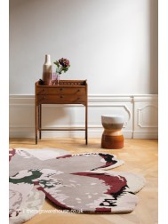 Magnolia Burgundy Rug - Thumbnail - 2