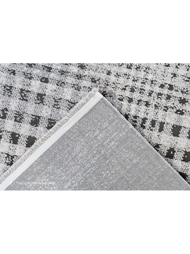 Maxise Silver Rug - 4