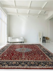 Fine Classic Red Rug - Thumbnail - 2