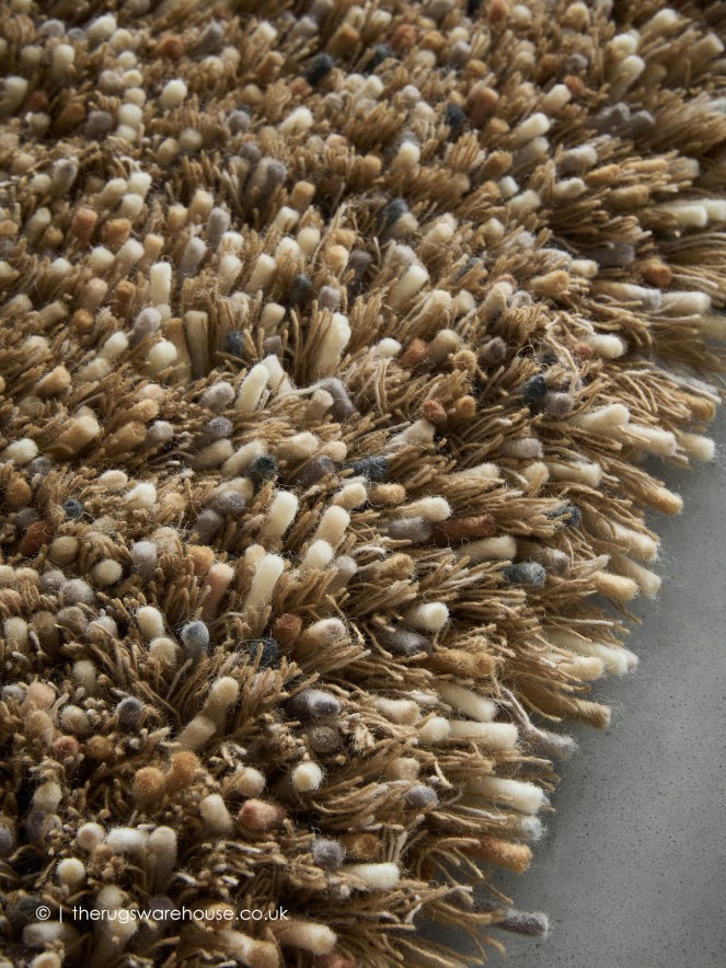 Sprout Feather Coat Rug - 4