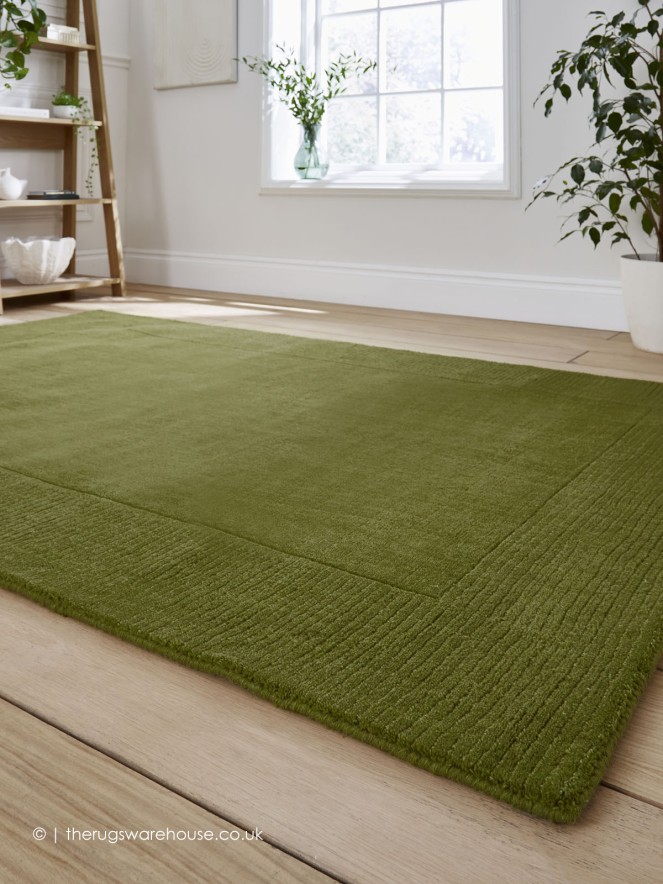 Windsor Border Green Rug - 3
