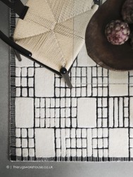 Empire Cream Black Rug - Thumbnail - 3