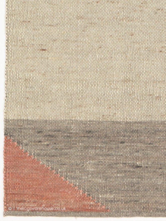 Edgy Ivory Pink Rug - 4