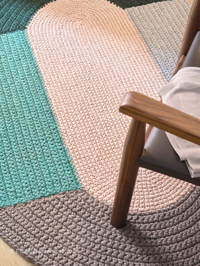 Crochet Mono Pink Rug - 3