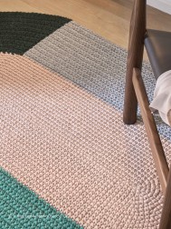 Crochet Mono Pink Rug - Thumbnail - 4