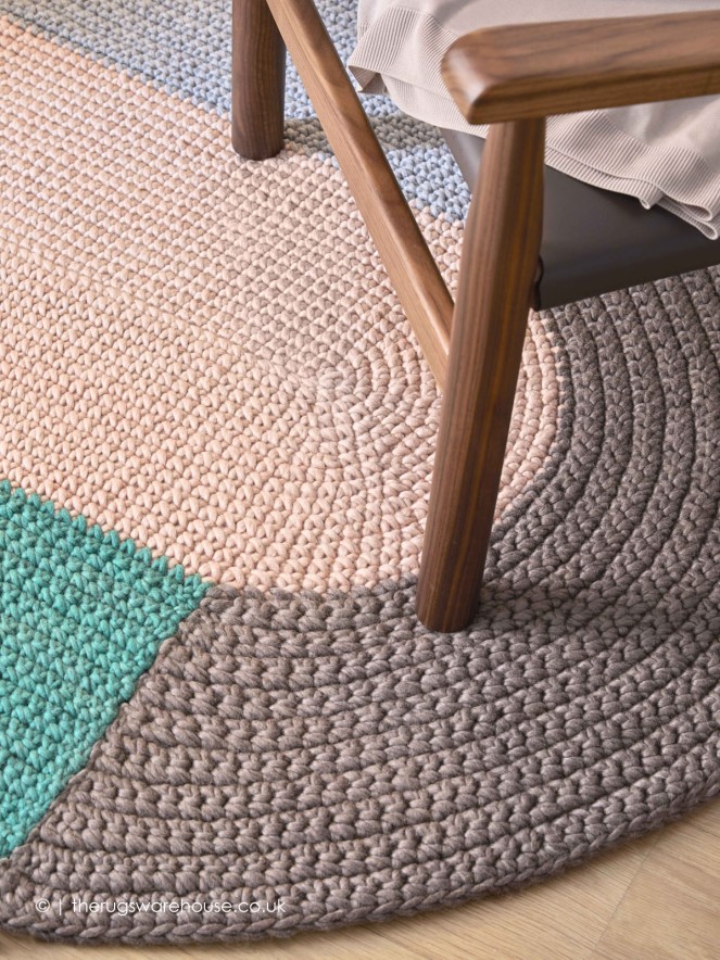 Crochet Mono Pink Rug - 5