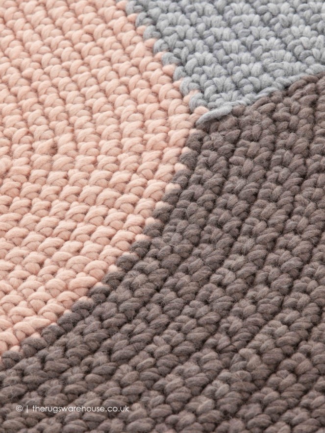 Crochet Mono Pink Rug - 7