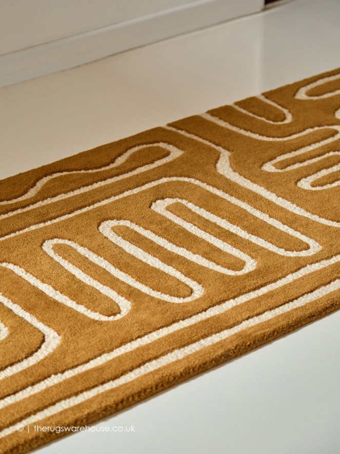 Hollow Tan Runner - 3